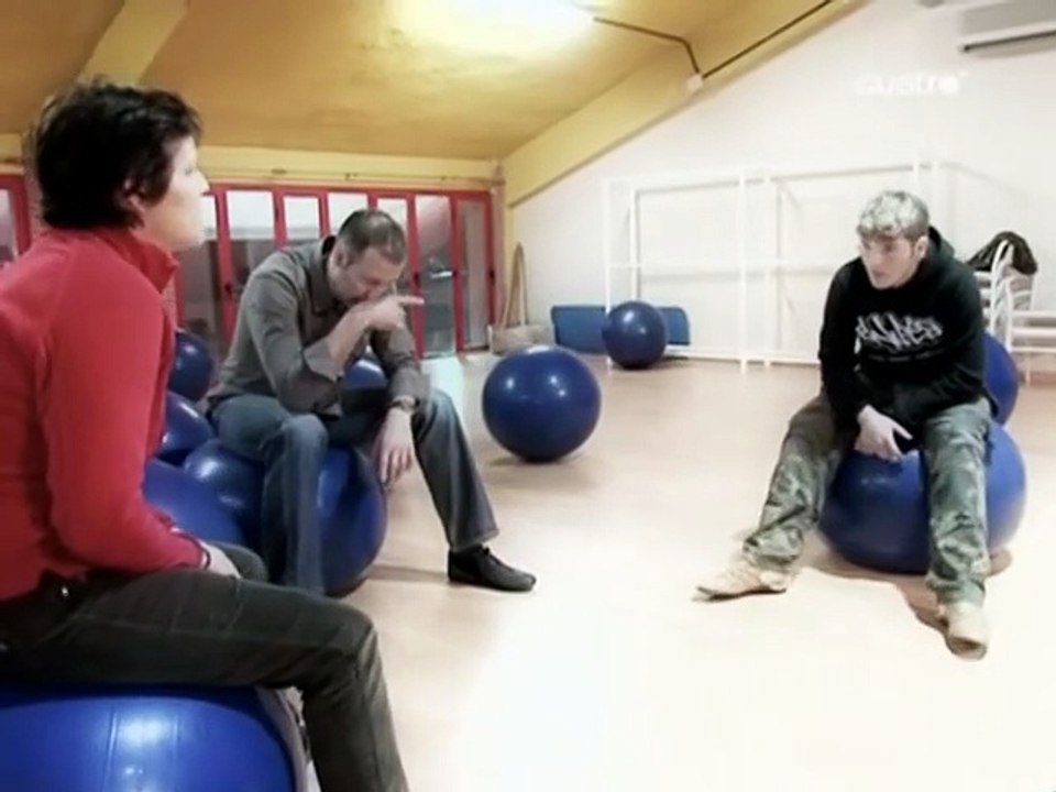 Hermano Mayor - 01x2 - Raúl