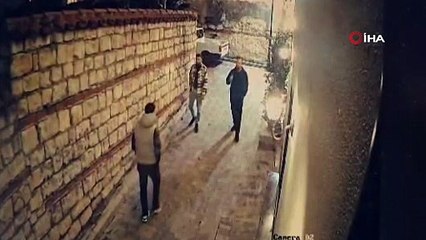 Güvenlik görevlisinin hayatını kaybettiği saldırı anı kamerada