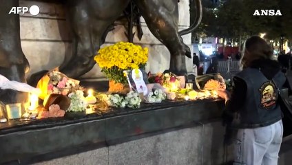 13 novembre 2015, Parigi rende omaggio alle vittime degli attentati