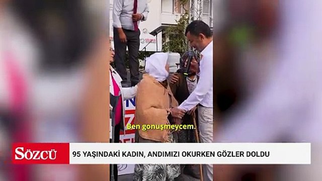 Atatürk’ün çocuğuyum” diyerek mikrofonu eline alan 95 yaşındaki kadın, andımızı okurken gözler doldu