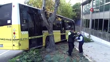 Beşiktaş’ta kalp krizi geçirdiği iddia edilen İETT şoförü direksiyon hakimiyetini kaybederek kaldırıma çıktı