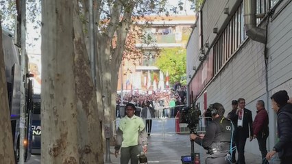 La LLEGADA DEL REAL MADRID a VALLECAS para el RAYO VALLECANO - REAL MADRID