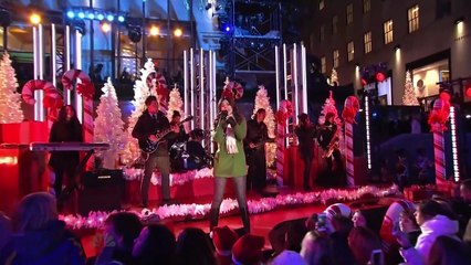 Rockin' Around The Christmas Tree-Jingle Bell Rock Medley (Live) - Victoria Justice