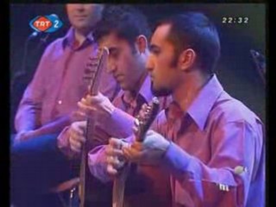 Belkis Akkale  Daha senden gayri asik mi yoktur