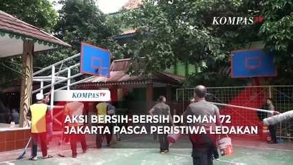 Aksi Bersih-Bersih Polisi Pasca Insiden Ledakan di SMAN 72 Jakarta