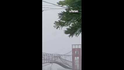 Philippines : un pont violemment secoué par le super-typhon Fung-wong