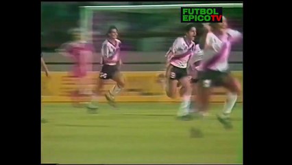 Golazo de Chilena de Enzo Francescoli a Polonia
