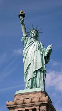 Statue of Liberty Starts Dancing in New York 😱 | Funny Animation | USA Viral Video 2025