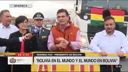 Paz lidera caravana de cisternas junto a titulares de YPFB y ANH