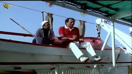 عادل إمام مستخبي تحت السرير والبت اتخضت 😄  بتهبب ايه تحت سريري