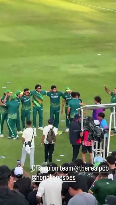 Pakistan team celebrating after winning final