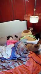 The male lead's villainous CEO uncle heard my innermost thoughts and spoiled me like a treasure.