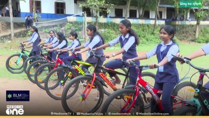 തന്റെ വിദ്യാ‍ർഥികൾ ഡ്രൈവിങ് പഠിക്കാതെ ബുദ്ധിമുട്ടരുത്, ഒരധ്യാപികയുടെ നിശ്ചയദാർഢ്യത്തിൻറെ കഥ