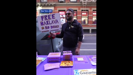 ABD'li genç girişimci Donk, hayran kaldığı Türk baklavasını kendisi için fırsata dönüştürdü