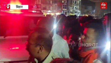 गोपालगंज में बेकाबू भीड़ ने पुलिस की गाड़ी को फूंका, जानिए किस बात पर भड़का लोगों का गुस्सा