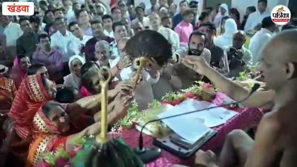 जैन संतों के लिए पिच्छिका जीव जंतुओं की रक्षा एवं संयम का महत्वपूर्ण उपकरण