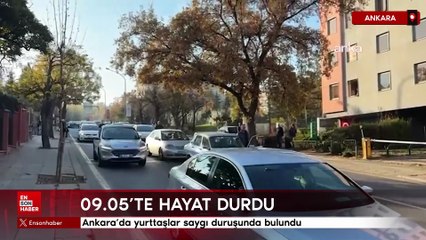 Ankara’da sürücüler araçlarından inip Atatürk için saygı duruşuna geçti