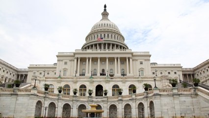 EEUU da el primer paso para reabrir el gobierno federal