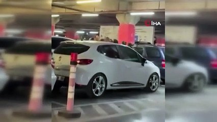 Bursa\'da AVM otoparkında kavga! O anlar kamerada