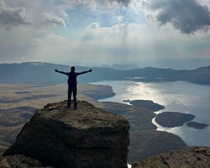 Nemrut Kalderası'nda 12 saatlik zorlu yürüyüş! Bölgenin doğasını keşfettiler