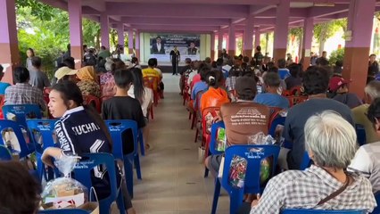 "รมช.เกษตร" ห่วงผู้ประสบอุทกภัยอ่างทอง ยืนยันรัฐไม่ทอดทิ้ง (มีคลิป)