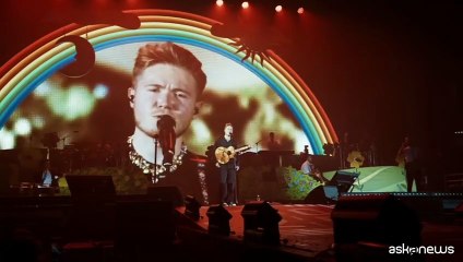 L'omaggio di Alfa al Maestro Peppe Vessicchio al live di Livorno