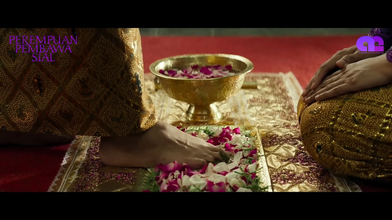 Perempuan Pembawa Sial | Trailer 1