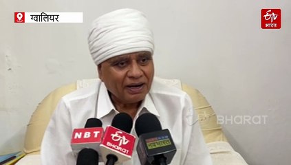 हिंदू राष्ट्र बनाने बागेश्वर धाम के धीरेंद्र शास्त्री को कांग्रेस विधायक फूल सिंह बरैया ने दिया मंत्र