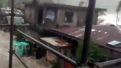 إعصار فونغ وونغ يضرب الفلبين ويشرد أكثر من 1.4 مليون شخص