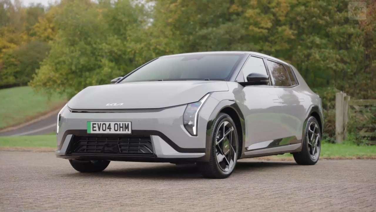 2025 KIA EV4 GT-Line – Design, Technik & Fahreindrücke in Wolf Grey