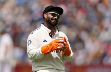 टूटेगा Virender Sehwag का महारिकॉर्ड, कोलकाता टेस्ट में सिर्फ 1 छक्का जड़कर सिक्सर किंग बनेंगे Rishabh Pant