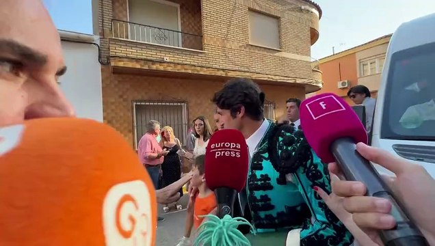 El torero Cayetano Rivera sale ileso de un accidente tras chocar su vehículo contra una palmera