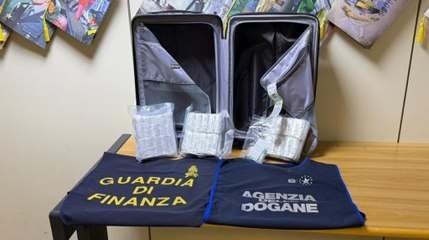 Bologna, 3 chili di hashish in valigia: arrestato 22enne all'aeroporto Marconi (10.11.25)