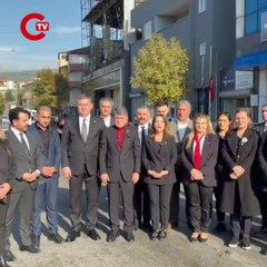 Gamze Taşcıer, Dilovası'nda 6 işçinin can verdiği parfüm fabrikası önünden seslendi Bu ölümlerin sebebi yalnızca denetim yapmayanlar mı