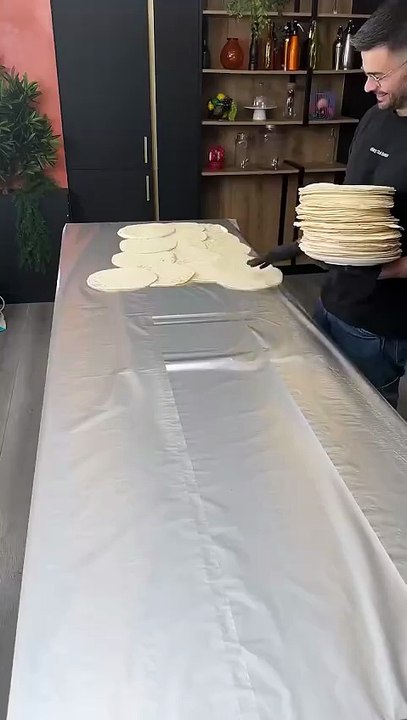 100 Layer of Tacos !