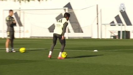 Entrenamiento Completo del Real Madrid ⚽: ¡Descubre los Secretos del Equipo Campeón!