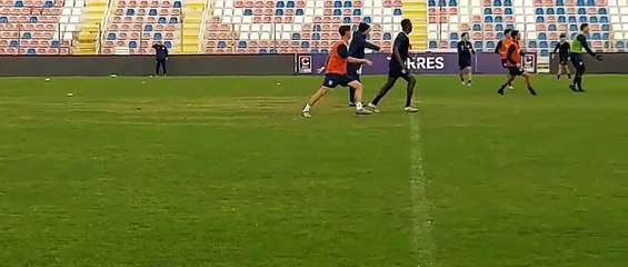 Torres, il primo allenamento dei rossoblù con mister Greco