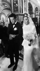 Ο Νίκος Πολίτης στην εκκλησία με τη σύζυγό του