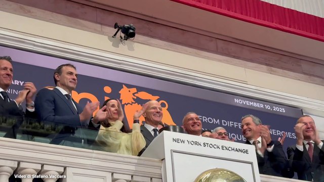 30 anni quotazione Eni a Wall Street, Descalzi alla cerimonia della campanella