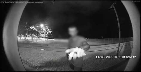 Marco dos Corais: homem passou 5 minutos 'batendo boca' com equipamento antes de quebrá-lo