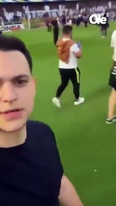Se conoció el video del hincha de Boca que se burló de River y fue agredido por Maxi Salas