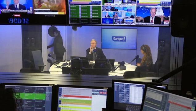 Royaume-Uni : démissions à la tête de la BBC après un montage contesté d'un discours de Trump