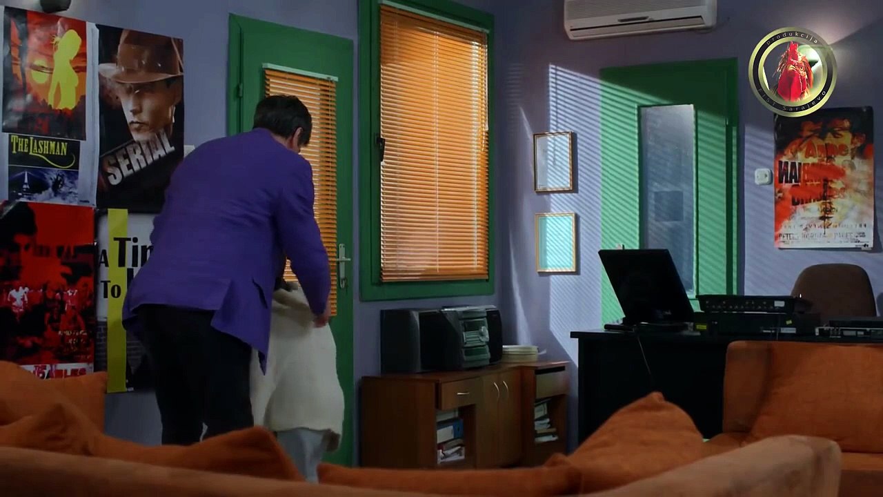 Lud Zbunjen Normalan (259 Epizoda) S10.E19 ∙ Gladan pas i na gazdu laje