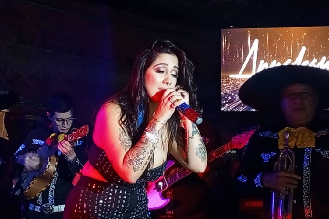 ¡Annakarina desató la locura en Caracas: así fue su show en La Quinta Bar!