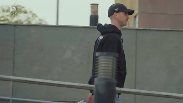 Llegada de los internacionales a la concentración con España