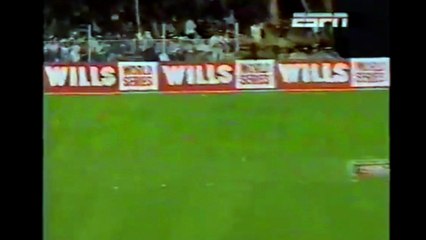 Navjot Singh Sidhu Lovely Four to Dion Nash 3rd Match, Vadodara, October 28, 1994, Wills World Series