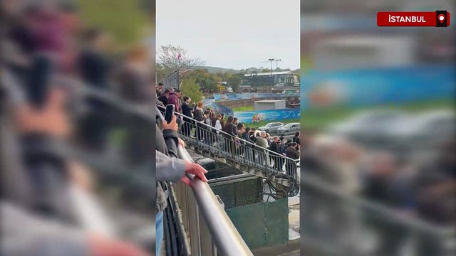 İstanbul’da yağmur ve metrobüs arızası ulaşımı felç etti