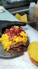 The HOT CHICKEN MAC and the SMASH MAC from Buns n Shakes NJ🧀🍗🔥🍔🤤 Who’s hungry__ #DEVOURPOWER