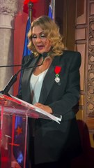 تكريم يسرا بوسام جوقة الشرف من السفارة الفرنسية في القاهرة