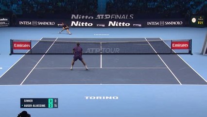 ATP Finals - Après un premier set serré, Sinner déroule face à Auger-Aliassime